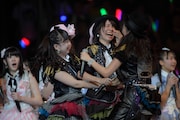 SKE48キャプテンと新チームSのリーダーに任命された中西優香(中央)。(C)AKS