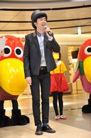 キョロちゃんズをアピールするヒャダイン。