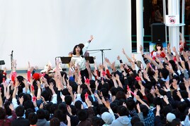 LiSA、3000人と「best day, best way」リリースを祝福