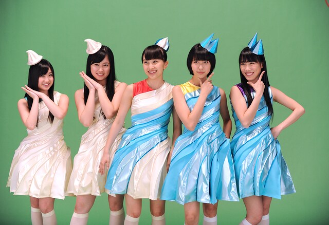 「爽快！ももクロ フタの上ツアー」開催宣言の撮影風景。