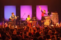 「N'夙川BOYSのオールァイ ニードィズ サンクス!!! パーティー」SHIBUYA-AX公演の様子。（Photo：Masayoshi Akutsu）