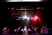 「Chara Live Tour2013 "Cocoon"」渋谷公会堂公演の様子。（撮影：三吉ツカサ）