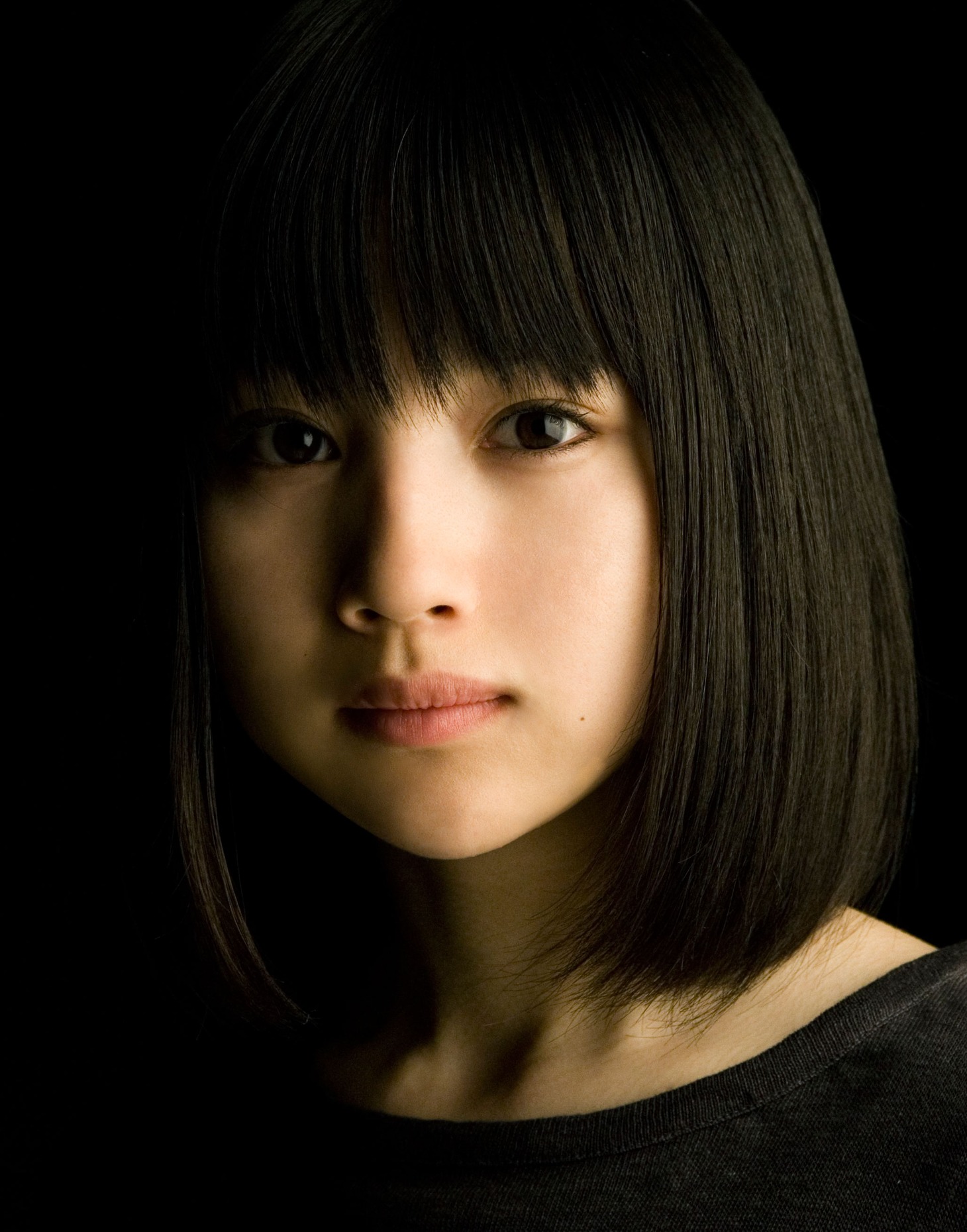 新山詩織