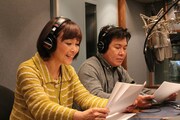 「親が死ぬまでにしたい55のこと」のアフレコをする日高のり子と三ツ矢雄二。