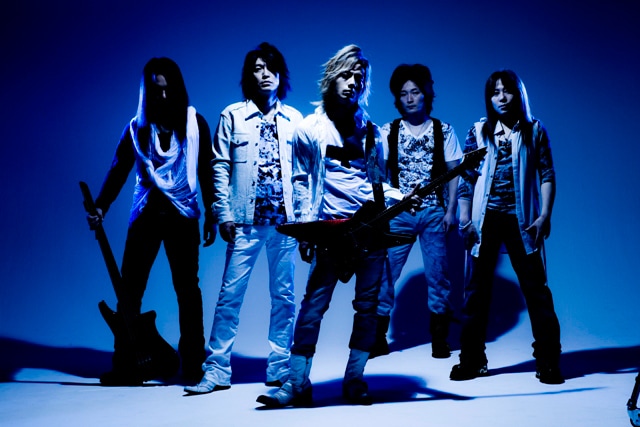 GALNERYUS、デビュー10周年祝うセルフカバー集発売 - 音楽ナタリー