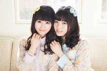 ゆいかおり。左から小倉唯、石原夏織。