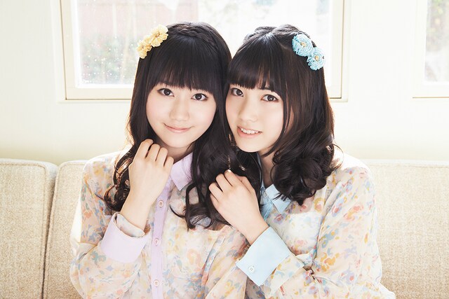ゆいかおり。左から小倉唯、石原夏織。