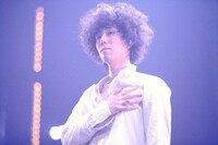 野田洋次郎（Vo, G）（撮影：太田好治）