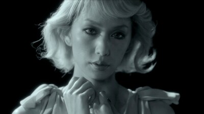 中島美嘉「愛詞（あいことば）」ビデオクリップのワンシーン。