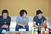 一番好きな酒は西川弘剛（写真左）が白ワイン、田中和将（中央）がビール、亀井亨（右）が焼酎とのこと。