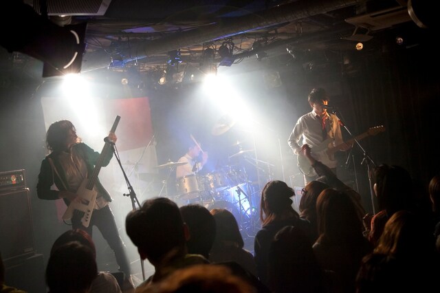 「3rd Album『ある篝火について』Release Live 2Days at 下北沢GARAGE」の様子。（Photo：shimbo yuki）