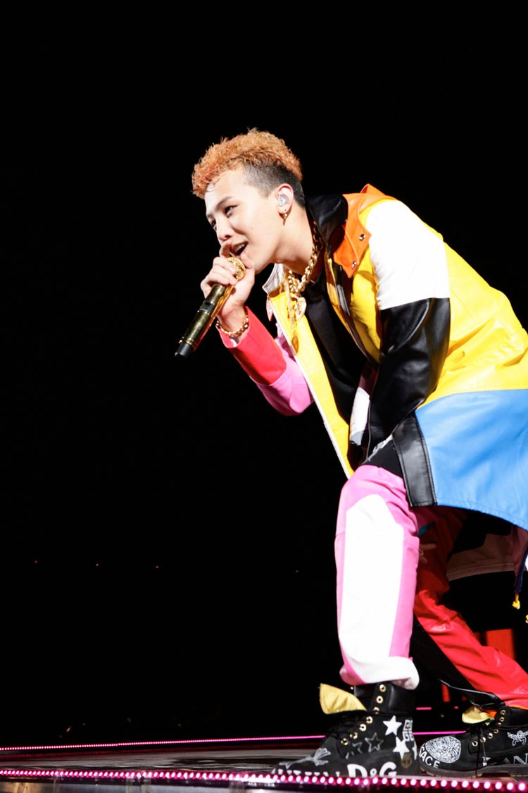 「G-DRAGON 2013 WORLD TOUR ～ONE OF A KIND～ IN JAPAN DOME SPECIAL」西武ドーム公演でのG-DRAGON。