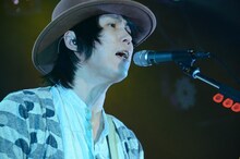 「Departure ; galaxy to galaxy」LIQUIDROOM ebisu公演よりクボケンジ（Vo, G, Syn）。