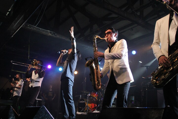 4月21日、メキシコシティでのライブの模様。