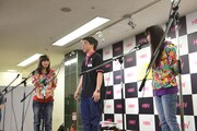 HMV大宮ロフトが大宮アルシェに移転することを涙ながらに発表する吾郷元店長。
