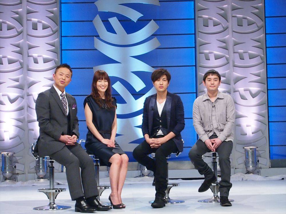 トーク収録時の恵俊彰、鈴木杏樹、ゆず（写真左から）。