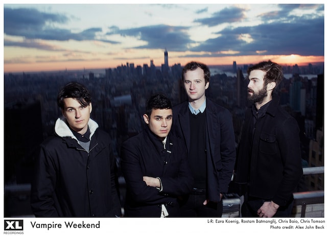 VAMPIRE WEEKEND