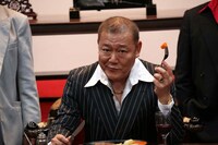 「地獄でなぜ悪い」のワンシーン (c)2012「地獄でなぜ悪い」製作委員会