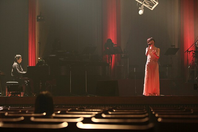 「坂本真綾 LIVE TOUR 2013 "Roots of SSW"」東京・Bunkamura オーチャードホール公演より。