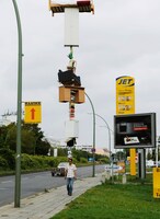 西野達「Life's Little Worries in Berlin」(c)Tatzu Nishi　Courtesy of the artist and ARATANIURANO