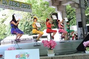 「高城れには誰が一番おバカだと思っているか?」という問題に対して一斉に掲げたメンバーの回答。