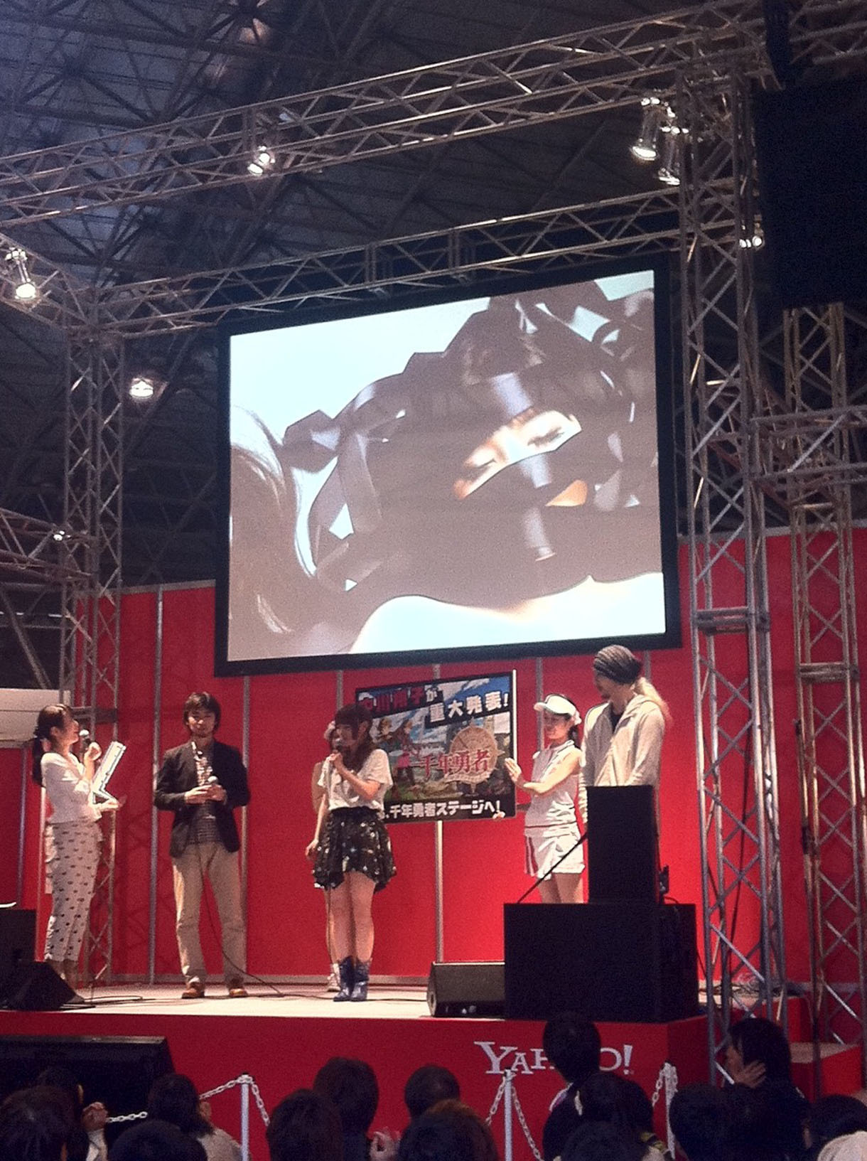 「ニコニコ超会議2」イベントステージの模様。