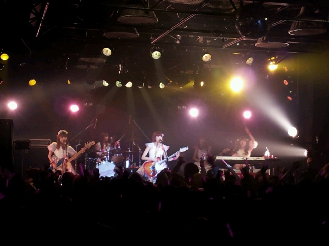 4月27日に大阪・OSAKA MUSEでライブを行ったSilent Siren。