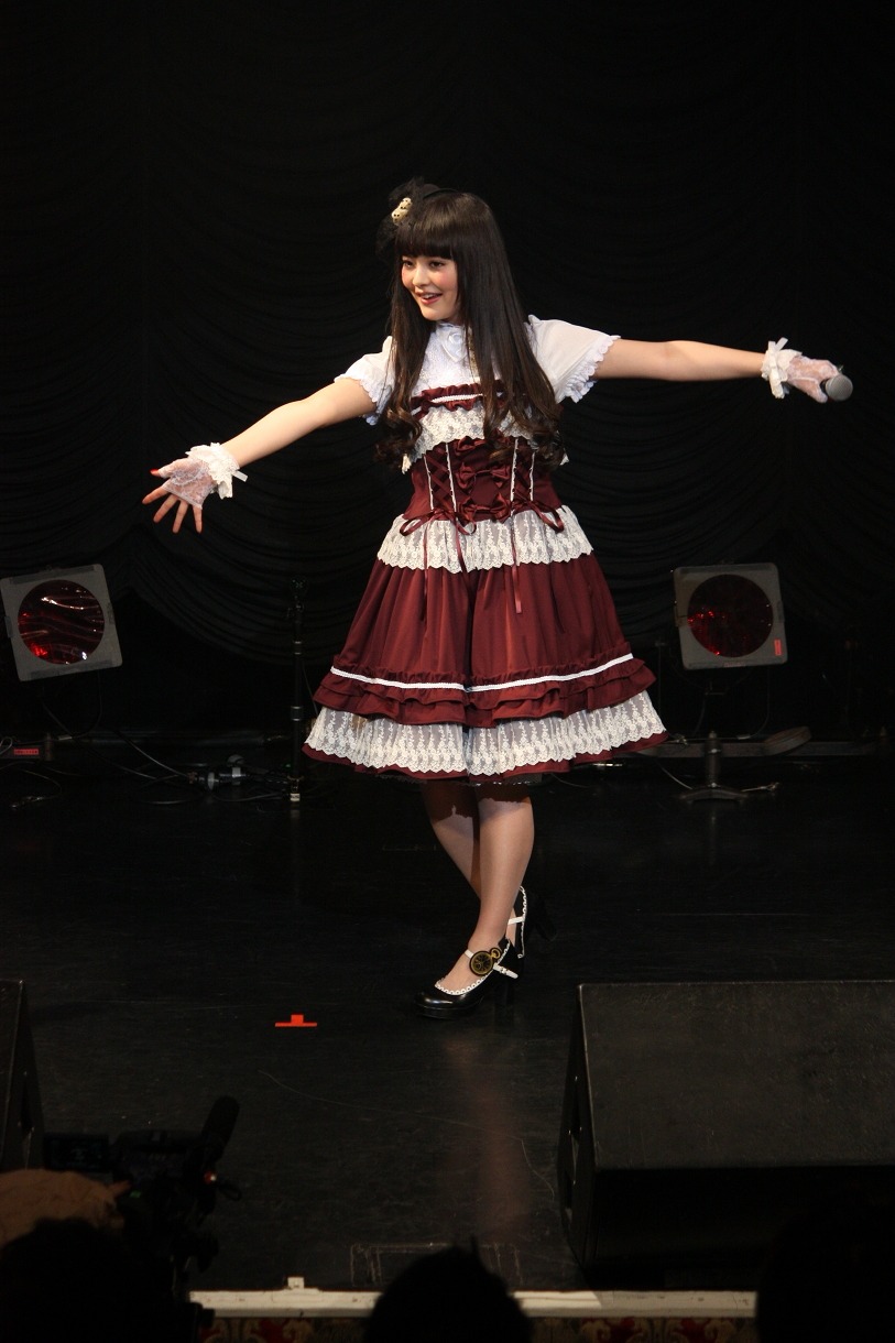上坂すみれ