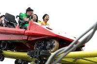 「カワセミ」搭乗中の様子。