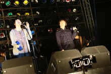 小山田壮平（andymori）と鈴木圭介（フラワーカンパニーズ）。