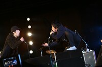 山田将司（THE BACK HORN）と鈴木圭介（フラワーカンパニーズ）。