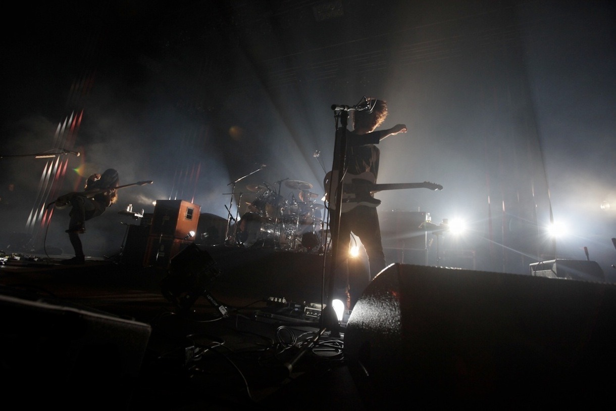 「凛として時雨 TOUR 2013 "Dear Perfect"」Zepp DiverCity TOKYO公演の様子。（撮影：河本悠貴）