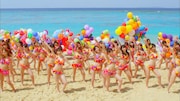 AKB48「さよならクロール」PVのワンシーン。