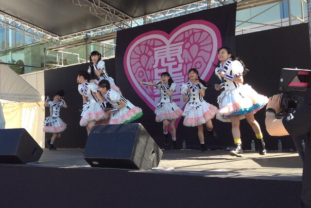 私立恵比寿中学「スプリングデフスターとんでんツアー2013 ～チャンスは今だ！ 幸運期に乗ってよいこらしょ～」金沢公演の様子。