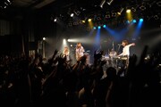 「お口ポカーン!! 卒業旅行は全国ツアー ～GREEN and motion～」札幌ペニーレーン24公演の様子。