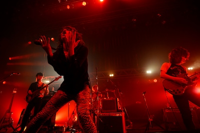 ツアー「OKAMOTO'S TOUR 2013 Sing A Song Together」4月27日の東京・Shibuya O-EAST公演の模様。（photo by TEPPEI）