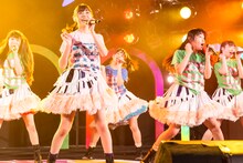 私立恵比寿中学の大阪城野外音楽堂ワンマン「中学生もつらいよ ～浪花奮闘編～」の様子。