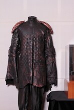 hideがアルバム「HIDE YOUR FACE」のジャケット撮影で着用した衣装。