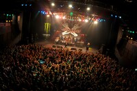 マキシマム ザ ホルモンのライブの様子。