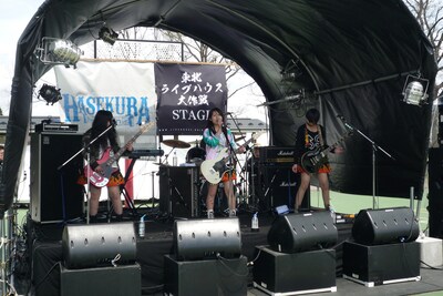 「ARABAKI ROCK FEST.13」でのたんこぶちん。