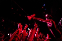 キノコホテル単独実演会「サロン・ド・キノコ～淫力魔女の生贄・恵比寿編」の様子。