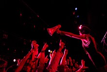 キノコホテル単独実演会「サロン・ド・キノコ～淫力魔女の生贄・恵比寿編」の様子。