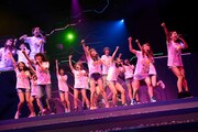 アンコールで「AKB48」を披露するAKB48。（C)AKS