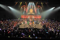 ナタリーでは本日のライブの模様を後日レポートする。