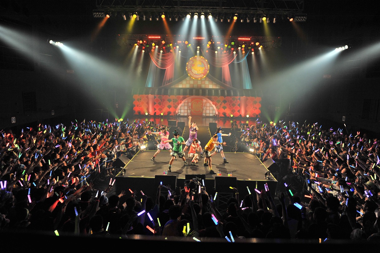 ナタリーでは本日のライブの模様を後日レポートする。