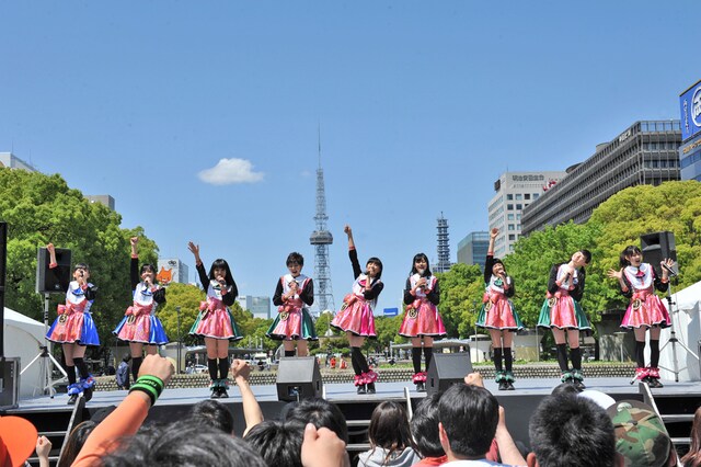 晴天の愛知・久屋大通公園エンゼル広場。