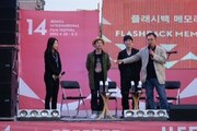 「全州国際映画祭」スクエア会場でのトークイベントの模様。