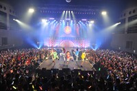 「チームしゃちほこ World Premium Japan Tour 2013 ～見切り発車は蜜の味～」Zepp Nagoya公演の様子。
