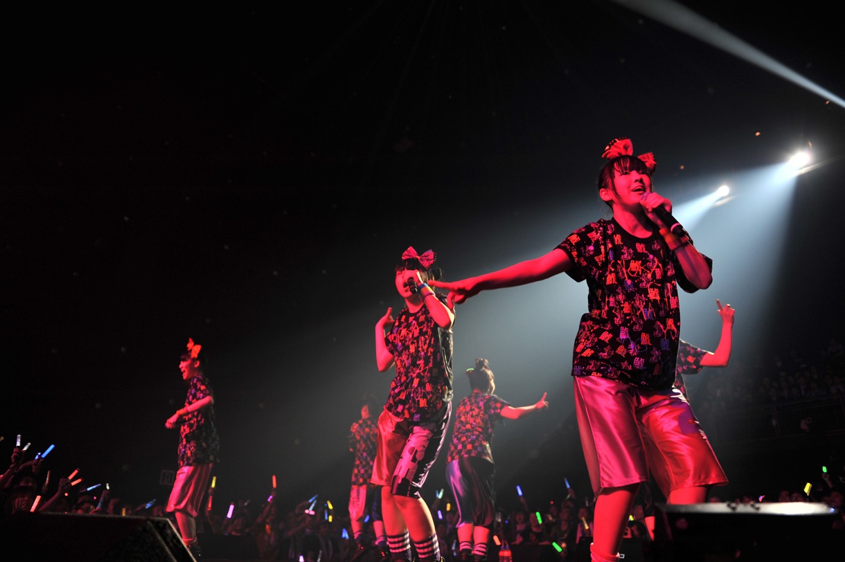 「チームしゃちほこ World Premium Japan Tour 2013 ～見切り発車は蜜の味～」Zepp Nagoya公演の様子。