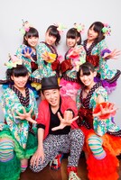 チームしゃちほことSEAMOの記念撮影。